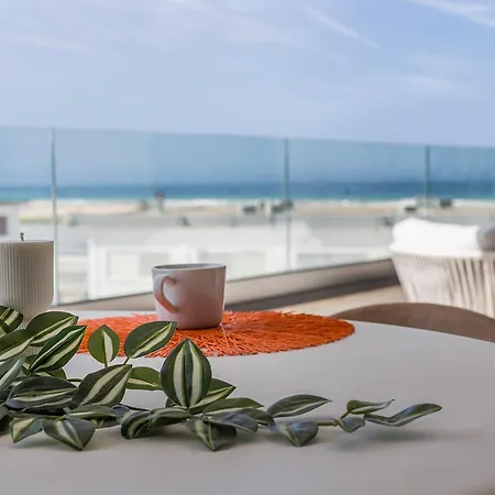 Salitre Luxury With 2 & 2 Bathrooms, Oceanfront With Pool, Private Terrace, Private Parking & Free Wifi