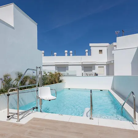Apartman Salitre Luxury With 2 & 2 Bathrooms, Oceanfront With Pool, Private Terrace, Private Parking & Free Wifi *